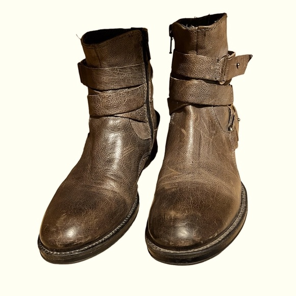 {Vera Wang Lavender Label} Brown Distressed Moto Boot Size 7.5 - Picture 2 of 10